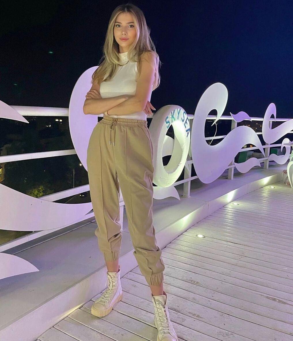 ניקיטה משגעת את הצפון- דוגמנית הלבשה תחתונה מלטביה - תמונה 2